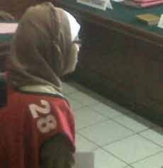 Divonis 18 Bulan, Hukuman Elizabeth Alias Santi Total Jadi 40 Bulan