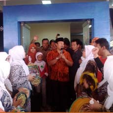 Kampanye di Kramat Sentiong, Hidayat Gelar Sunatan Massal