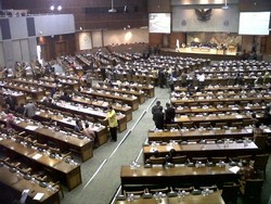 Rapat Paripurna Molor, 233 Anggota DPR Bolos