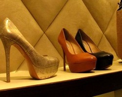 Tips Memilih & Memakai High Heels