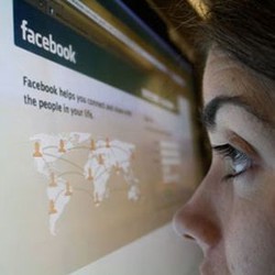 Orang Indonesia Sangat Doyan Facebookan
