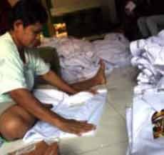 Jelang Tahun Ajaran Baru, Pesanan Seragam Meningkat 100 Persen