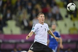 Schweinsteiger Diperkirakan Bisa Tampil Hadapi Italia