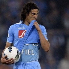 Setia kepada Napoli, Cavani Tolak Juve