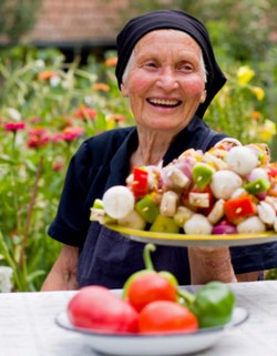 Mau Panjang Umur? Yuk, Santap Makanan Ini!