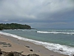 Wediombo, Pantai Eksotis Ala Bali di Gunungkidul