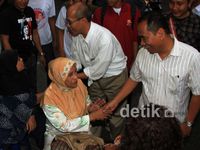 Faisal-Biem Sapa Pedagang Pasar Baroe
