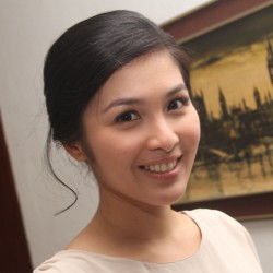 Sandra Dewi Pacari Bule Asal Belanda?