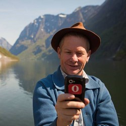 10 Bala Bantuan di Internet Ketika Liburan