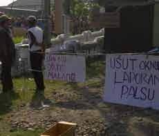 Makam Pelajar SD Gantung Diri di Krian Dibongkar