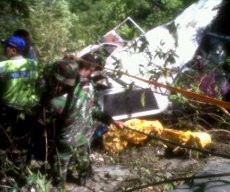 Minibus Masuk Jurang di Danau Toba karena Sopir Ngantuk, 8 Orang Tewas