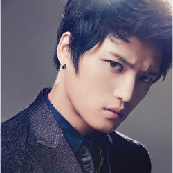 Jaejoong JYJ Traktir Makan 100 Kru Dr Jin
