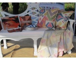 Wisata & Belanja Kain Cantik di Kampung Tenun Garut