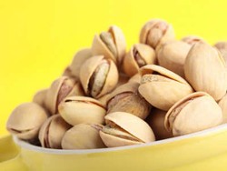 Makan Kacang Pistachio Bisa Atasi Stres
