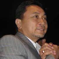 Petani Jahit Mulut Halangi Mobil Menteri Kehutanan di Medan