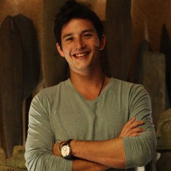 Setelah Duda, Mike Lewis Dekat dengan Banyak Perempuan