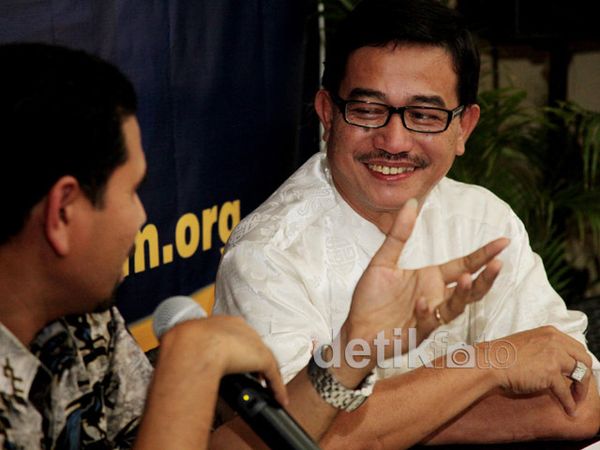 Sangat Kompleks, Hati-hati Tangani Papua