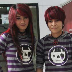 Penonton Lempar Sandal, The Virgin Berhenti Nyanyi