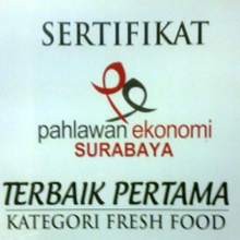 Pahlawan Ekonomi Surabaya 2011 Malah Dimusuhi Warga