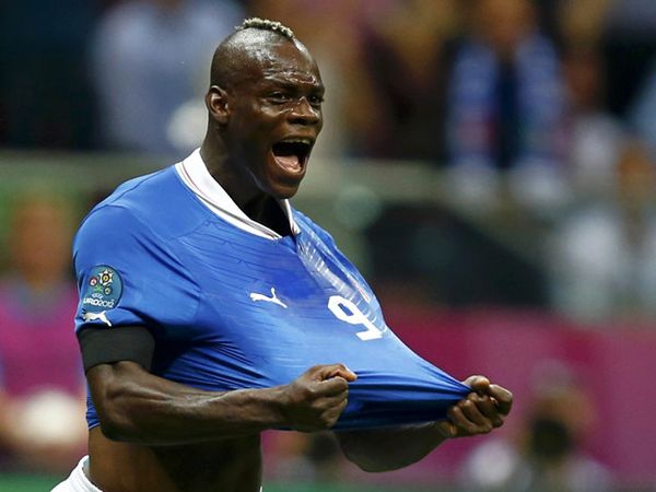 Balotelli Antar Italia ke Final EURO 2012
