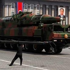 Korut Dituding Pamerkan Rudal Palsu Saat Parade Militer Nasional