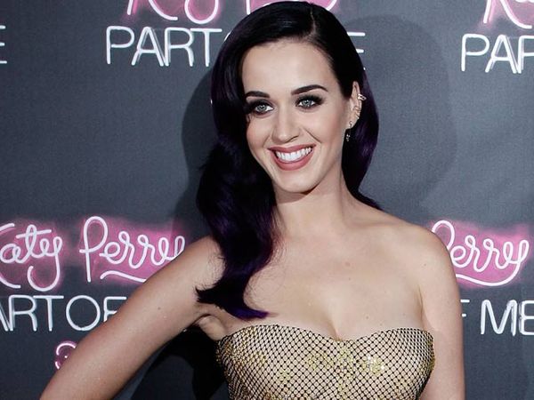 Simple Tapi Tetap Seksi Ala Katy Perry