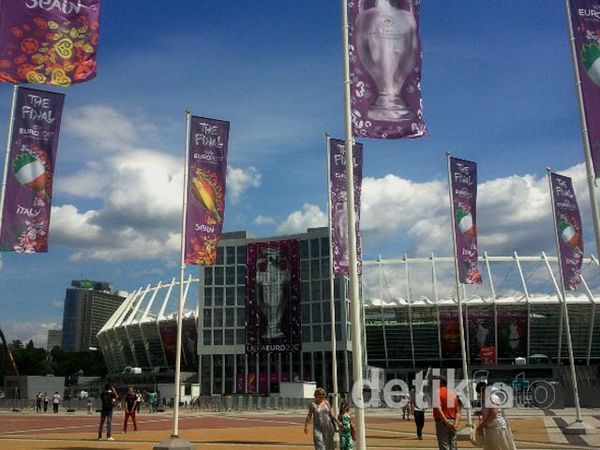 Olympic Stadium Menanti Spanyol vs Italia