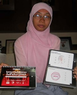 Mahasiswa UGM Buat Kamus Kedokteran Bahasa Jawa