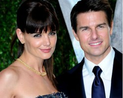 Cerai, Katie Holmes Ajak Suri Keluar dari Rumah Tom Cruise