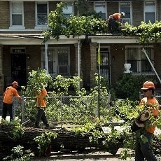 Badai Menerjang AS, 17 Orang Tewas & 3 Juta Warga Hidup Tanpa Listrik