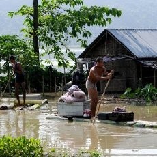 79 Nyawa Melayang & 2,2 Juta Orang Mengungsi Akibat Banjir di India