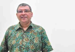 Dr Ali Sungkar dan Kado 3 Butir Telur dari Ibu Melahirkan