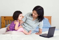 Pertanyaan Seks dari Anak dan Cara Menjawabnya