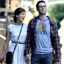 Ini Dia Penampilan Baru Adam Levine untuk Film 