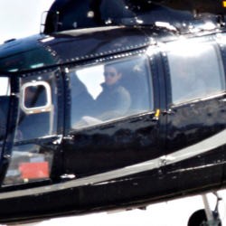 Hindari Media, Tom Cruise Gunakan Helikopter ke Lokasi Syuting