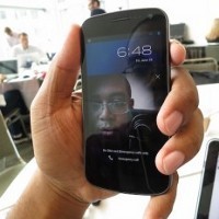 Lebih Aman, Unlock Ponsel Jelly Bean Harus Mengedip 