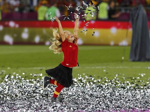 Spanyol Menang, Si Kecil Senang