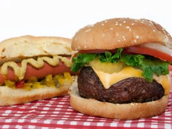 Mana yang Lebih Sehat, Hot Dog atau Burger?