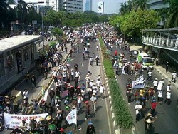 Petani Tembakau Geser ke Kemenko Kesra di Jl Medan Merdeka Barat