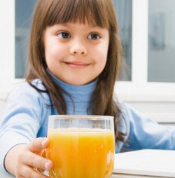 Sehatkah Jus Buah Segar Buat si Kecil?