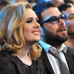 Hamil, Adele Akan Dilamar Sang Kekasih