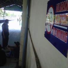 PT KA Larang Penumpang Merokok di Area Stasiun