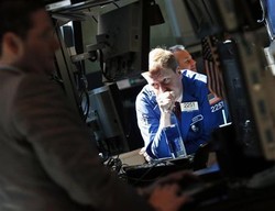 Manufaktur AS Melambat, Wall Street Mixed