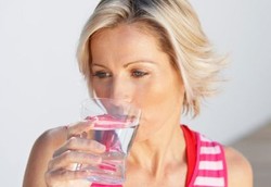 Minum Air Bermanfaat untuk Mempertajam Daya Pikir