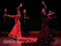 Menghentak-hentak ala Flamenco Spanyol