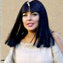 Ini Dia Penampilan Lindsay Lohan sebagai Elizabeth Taylor