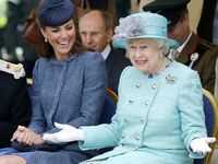 Keakraban Ratu Elizabeth dan Kate Middleton