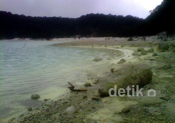 Yuk! Lihat Eksotisme Kawah Putih Bandung