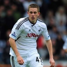 Tottenham Dapat Sigurdsson