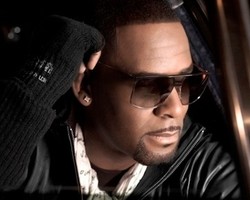 R Kelly Ceraikan Istri Setelah Nonton Film Drama